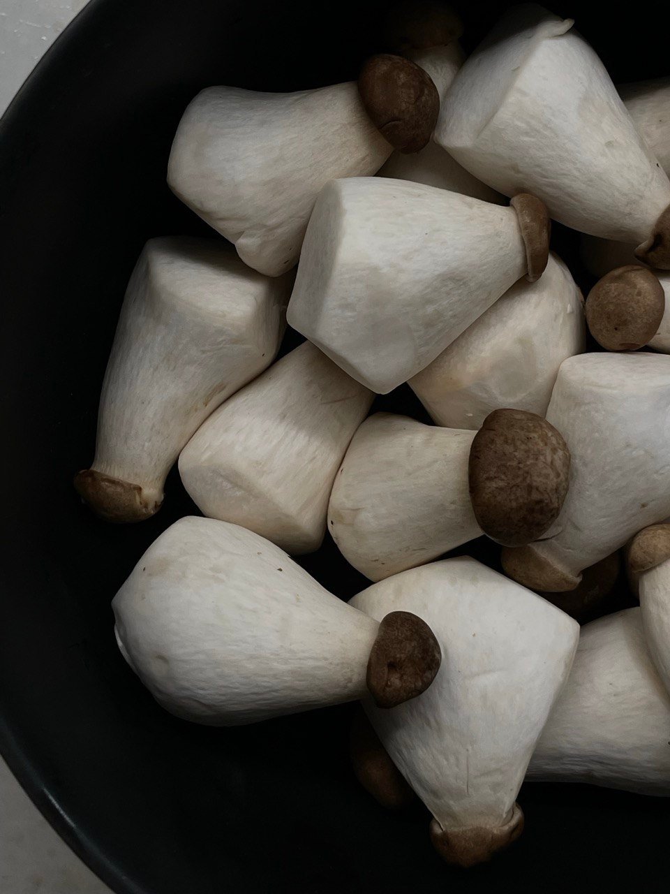 Гливи королівські в сковороді — продукти для харчування по фазах циклу